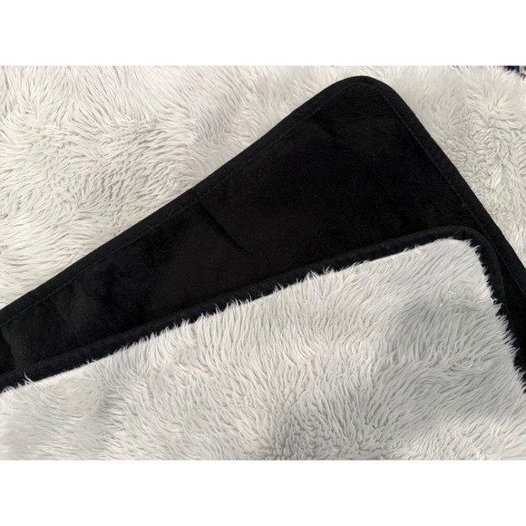 Paw.com Pup Protector Cool Comfort Waterproof Throw Blanket - Grey 50Wx 60L - Picture 2 of 4